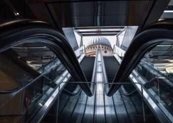 Echoes of the Past: 50 Timeless Historical Quotes That Still Resonate Today