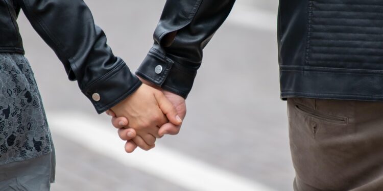 Love in Bloom: Inspiring New Relationship Quotes to Ignite Your Romance